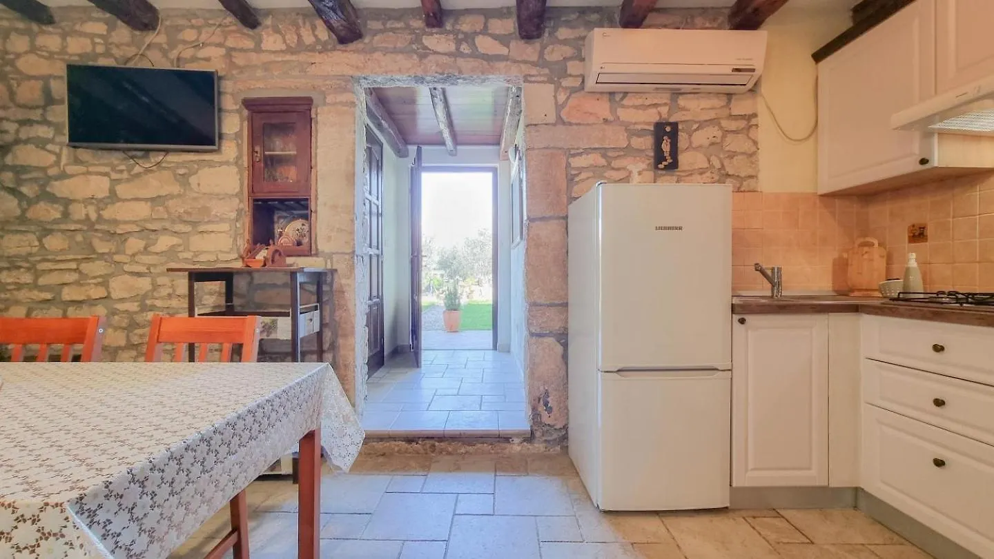 Olimpia 1 Apartment Novigrad