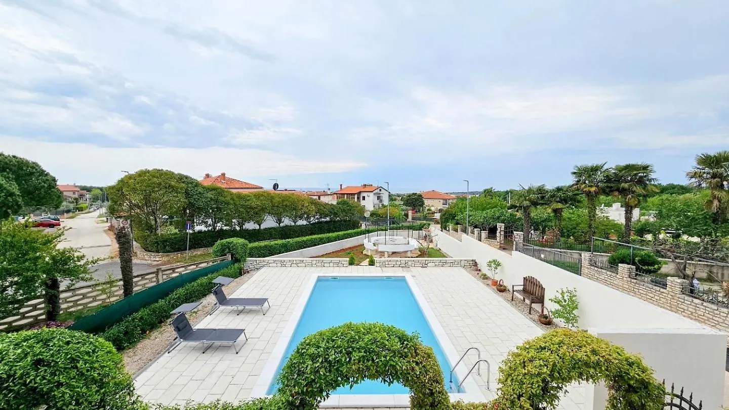 Olimpia 1 Apartment Novigrad  Croatia
